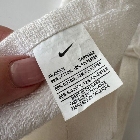 $5/$25 NWT Nike Cotton Blend Football Towel - Picture 3 of 3